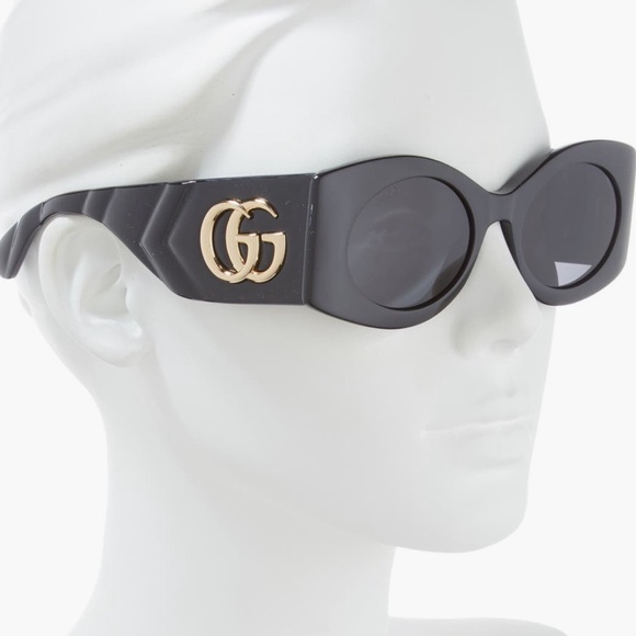 GUCCI
53MM Oval Sunglasses - Picture 1 of 5